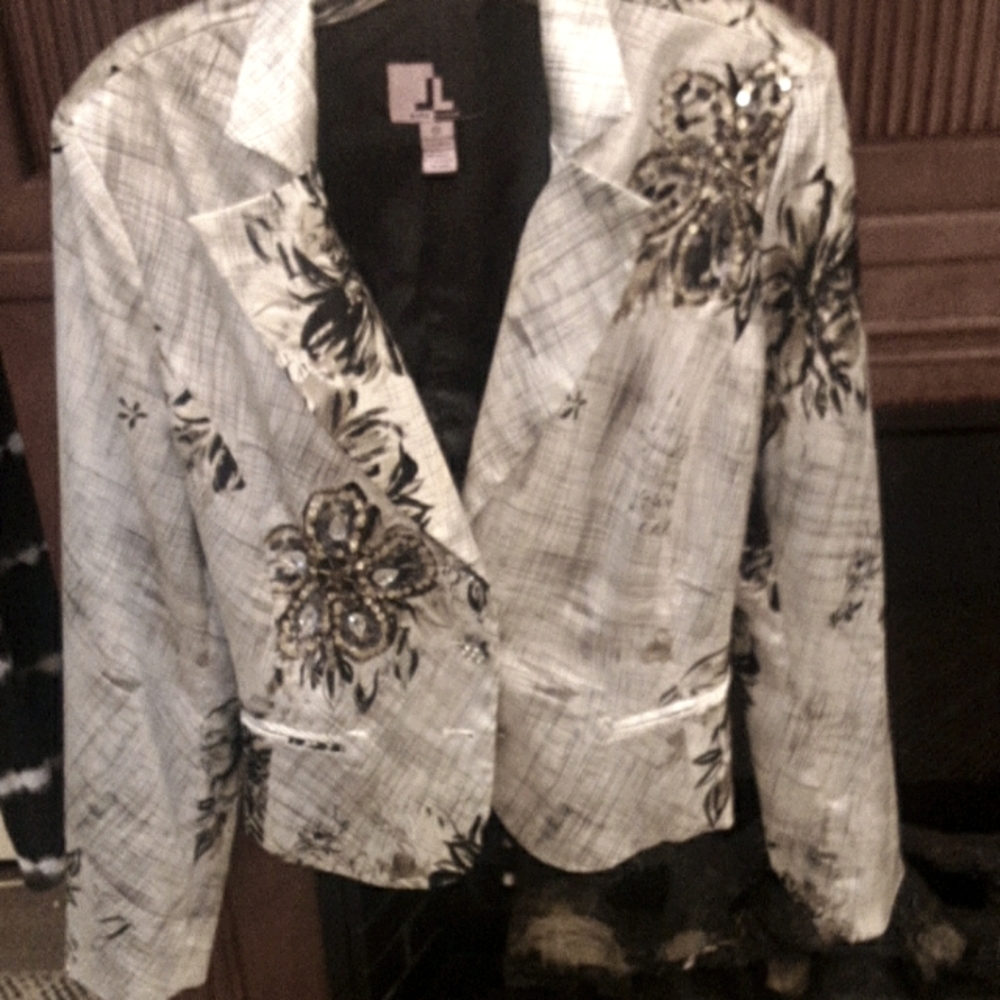Jacket by JL - Picture 7 of 10